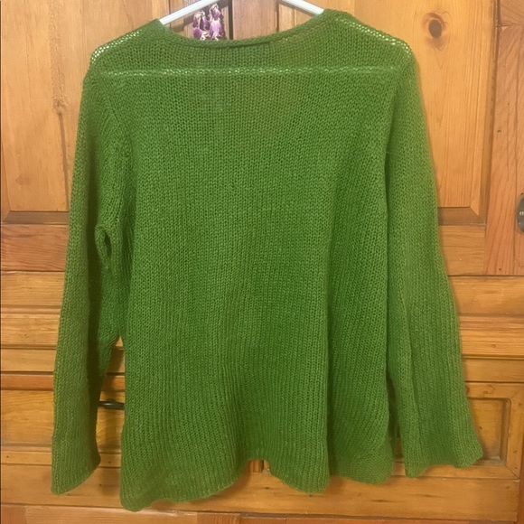 Wooden Ship Green knit V-Neck Sweater - Picture 6 of 6